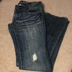 Refuge knock out distressed jeans